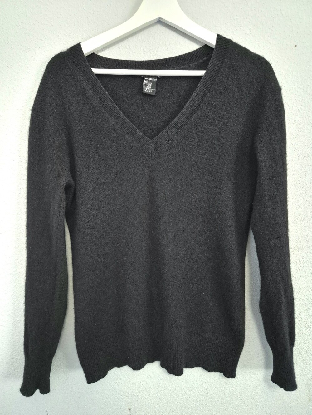 Theory Cashmere Vneck Black Sweater Women Small Quiet Luxury Cozy